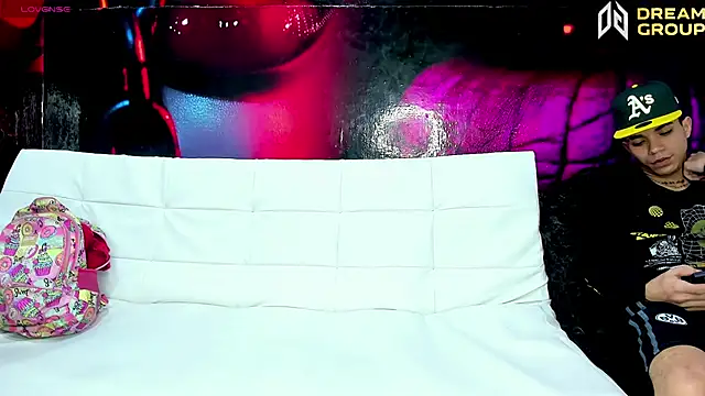 AmazingPartys online show from April 17, 2026, 7:38 pm