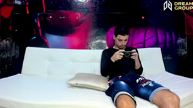 AmazingPartys online show from November 16, 2025, 7:29 pm