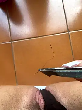 Snapshot of Wet-Pussycat chatting on October 16, 2025, 1:08 pm Wet-Pussycat online show from October 16, 2025, 1:08 pm