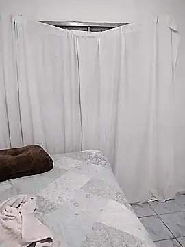 Snapshot of Ellenurach chatting on December 16, 2025, 5:44 am Ellenurach online show from December 16, 2025, 5:44 am