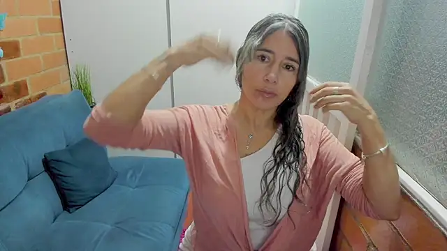 Snapshot of Penelope47 chatting on November 21, 2025, 7:02 pm Penelope47 online show from November 21, 2025, 7:02 pm