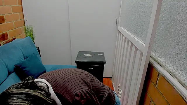 Snapshot of Penelope47 chatting on March 4, 2026, 7:10 pm Penelope47 online show from March 4, 2026, 7:10 pm