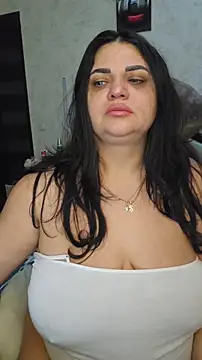 littleRikka online show from April 7, 2026, 5:37 pm