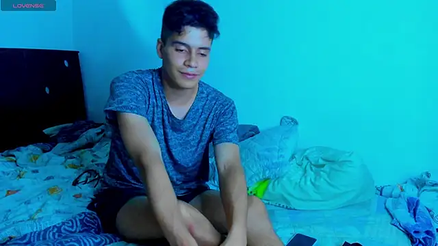 Dimitrixxx   online show from June 4, 2026, 12:26 am