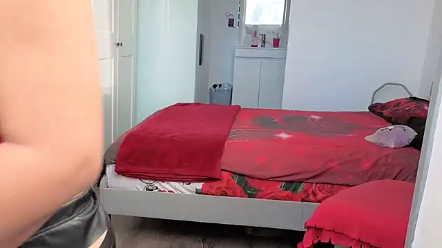 Snapshot of HotSpicyGujju chatting on November 28, 2025, 8:47 am HotSpicyGujju online show from November 28, 2025, 8:47 am