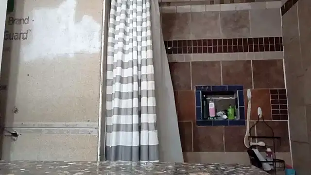 Snapshot of ThickDMatty@xh chatting on December 5, 2024, 5:32 am ThickDMattyxh online show from December 5, 2024, 5:32 am