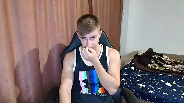 Todhorny9873 online show from January 8, 2025, 5:59 am