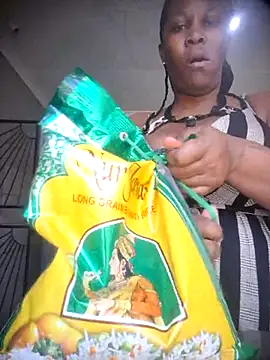 Snapshot of Sexycandyxxx chatting on October 24, 2025, 11:42 am Sexycandyxxx online show from October 24, 2025, 11:42 am