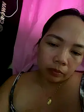 BURBERRY69 online show from November 23, 2025, 6:56 am