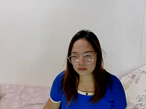 BURBERRY69 online show from May 15, 2026, 7:50 am