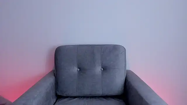 HazelKush online show from December 15, 2025, 9:31 pm