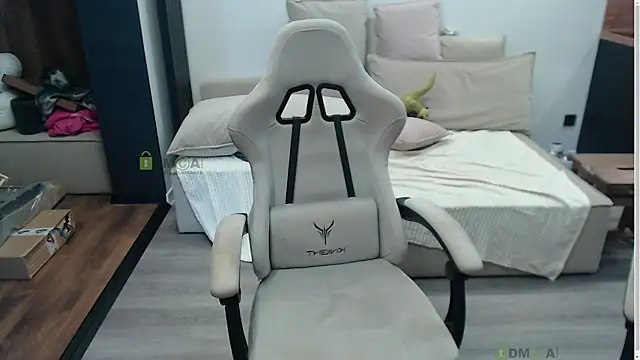 Snapshot of Sunny-Girl1 chatting on October 31, 2025, 8:55 am Sunny-Girl1 online show from October 31, 2025, 8:55 am