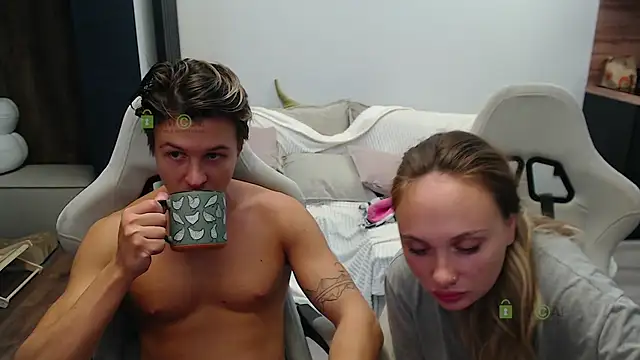 Snapshot of Sunny-Girl1 chatting on October 10, 2025, 6:36 am Sunny-Girl1 online show from October 10, 2025, 6:36 am