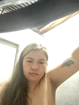 ambersmile online show from November 21, 2025, 9:52 am