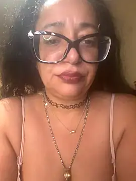 Snapshot of PichyPrettyPussy chatting on November 19, 2025, 12:49 pm PichyPrettyPussy online show from November 19, 2025, 12:49 pm