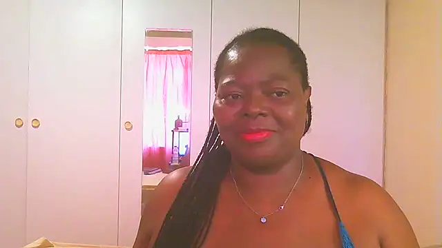 Snapshot of MatureBoobsDiva chatting on February 8, 2025, 10:39 am MatureBoobsDiva online show from February 8, 2025, 10:39 am
