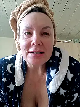  lady red  online show from January 29, 2025, 9:12 am