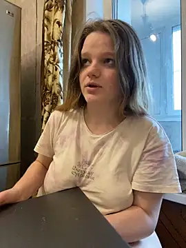 Snapshot of -MimmiLissa- chatting on May 8, 2026, 12:53 pm -MimmiLissa- online show from May 8, 2026, 12:53 pm