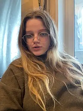 Snapshot of -MimmiLissa- chatting on May 11, 2026, 12:06 pm -MimmiLissa- online show from May 11, 2026, 12:06 pm