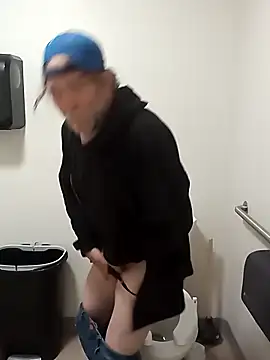 Valarie83 online show from April 8, 2026, 7:10 am