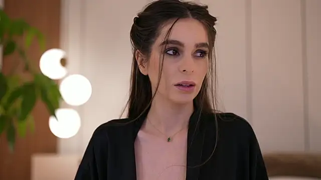 DoviaClaire online show from February 15, 2026, 8:13 am