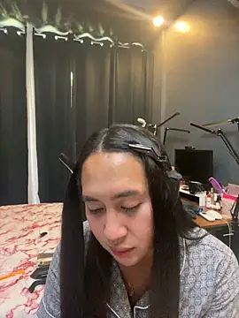 HOTTESTCANDYTS online show from May 25, 2026, 4:56 am