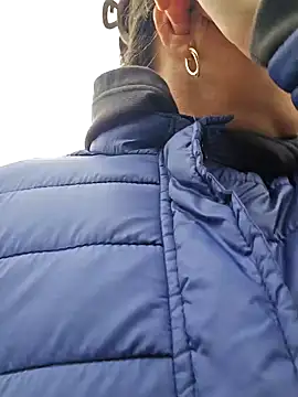 IsabelleCraft online show from October 6, 2025, 9:54 am