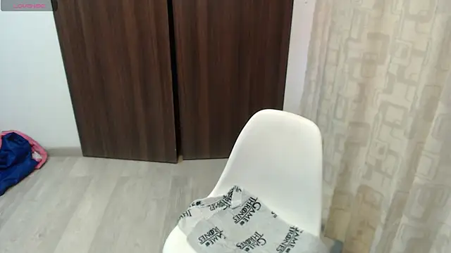 Snapshot of valevicious chatting on March 4, 2025, 5:24 pm valevicious online show from March 4, 2025, 5:24 pm