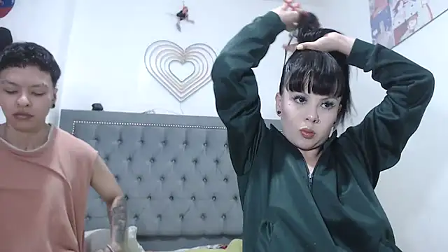 dulce maria x online show from February 20, 2026, 7:10 am