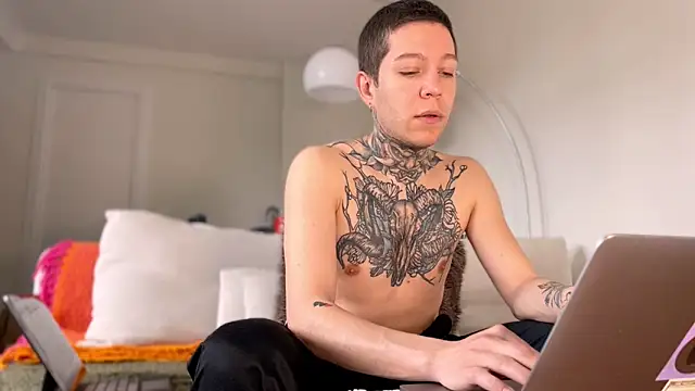 Snapshot of Harry_Jen chatting on March 21, 2025, 9:12 am Harry Jen online show from March 21, 2025, 9:12 am