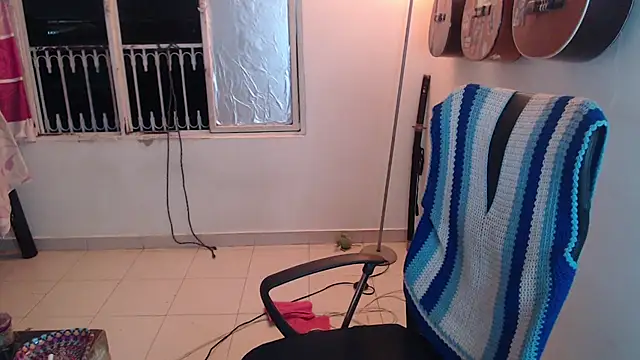 Smoke trip Alicia online show from October 14, 2025, 3:29 am