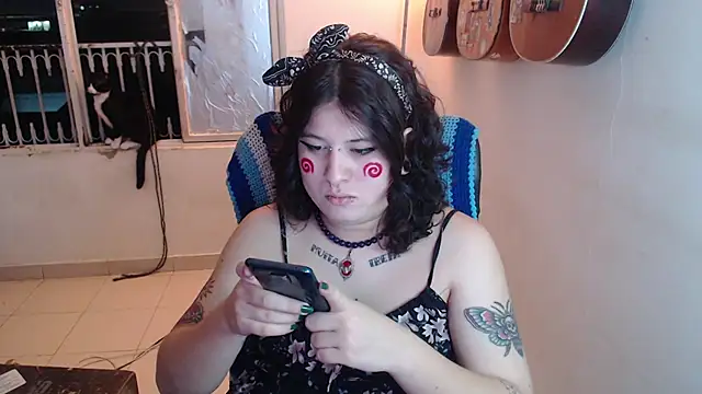 Smoke trip Alicia online show from November 17, 2025, 2:37 am