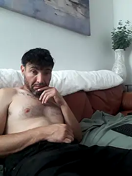 hottie212xh online show from September 18, 2025, 7:33 am