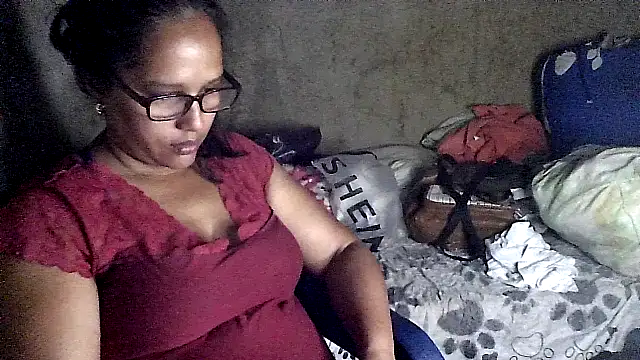 Damita999 online show from February 11, 2025, 2:14 am