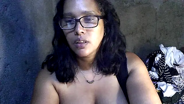 Damita999 online show from February 10, 2025, 6:42 am