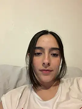 swrennn19 online show from April 16, 2026, 10:23 pm