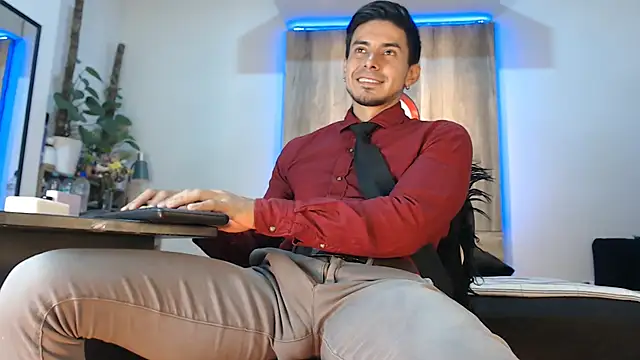 Andrew 4  online show from April 16, 2026, 3:07 am