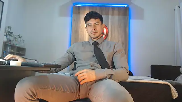 Andrew 4  online show from October 11, 2025, 2:45 am