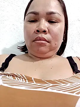 Snapshot of XXLorie_02 chatting on November 5, 2025, 1:31 am XXLorie 02 online show from November 5, 2025, 1:31 am