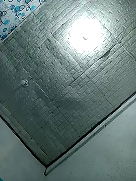 Snapshot of XXLorie_02 chatting on October 9, 2025, 1:06 am XXLorie 02 online show from October 9, 2025, 1:06 am