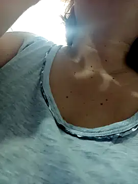 XXLorie 02 online show from September 21, 2025, 1:27 pm
