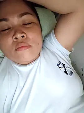 Snapshot of XXLorie_02 chatting on November 14, 2025, 11:14 am XXLorie 02 online show from November 14, 2025, 11:14 am