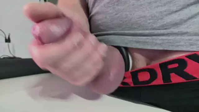 NylonHype online show from November 9, 2025, 10:14 pm