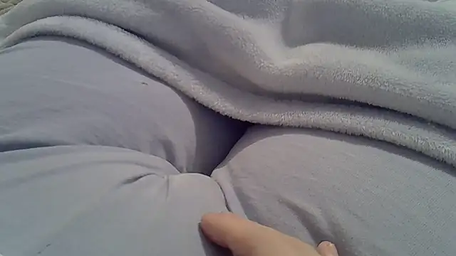 perescam online show from October 16, 2025, 3:42 pm