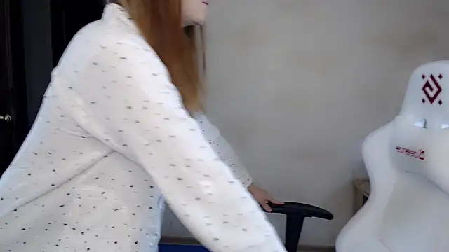 Snapshot of BettyGinger chatting on January 23, 2025, 6:03 pm BettyGinger online show from January 23, 2025, 6:03 pm