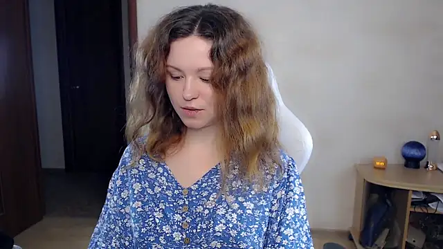 Snapshot of BettyGinger chatting on September 17, 2025, 8:33 pm BettyGinger online show from September 17, 2025, 8:33 pm