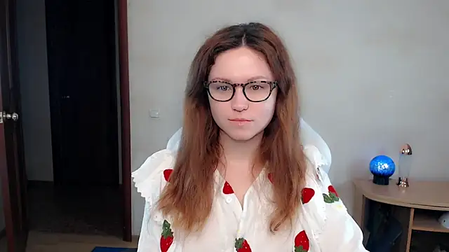 Snapshot of BettyGinger chatting on January 29, 2025, 8:14 pm BettyGinger online show from January 29, 2025, 8:14 pm