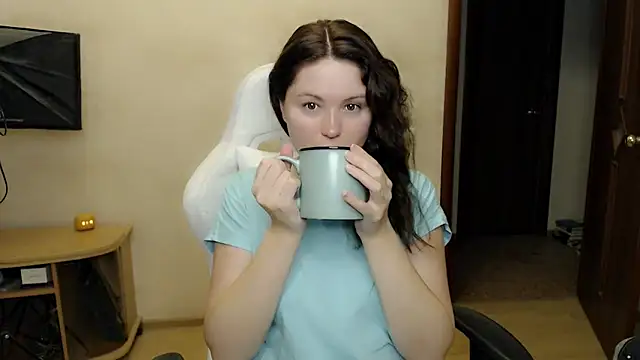 BettyGinger online show from October 29, 2025, 10:20 pm