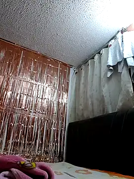 Snapshot of LUNAdeMARTE chatting on March 5, 2026, 3:36 am LUNAdeMARTE online show from March 5, 2026, 3:36 am