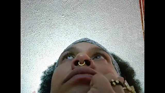 Snapshot of LUNAdeMARTE chatting on February 20, 2026, 2:30 am LUNAdeMARTE online show from February 20, 2026, 2:30 am